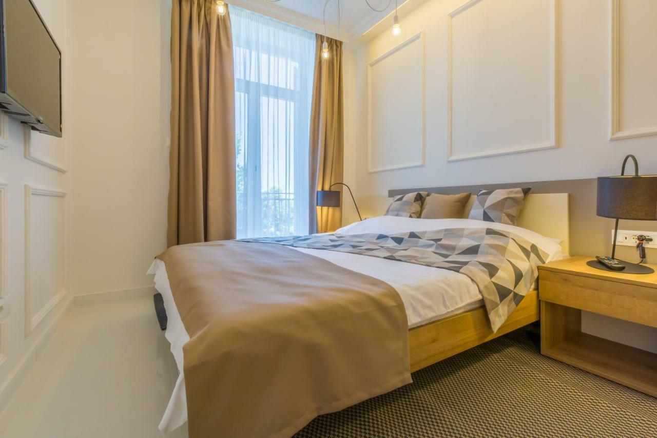Boutique Apartments "7 Angels" ซริกเวนิซา ภายนอก รูปภาพ